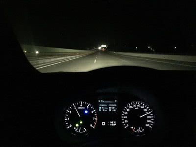 夜间高速行驶需要注意什么问题