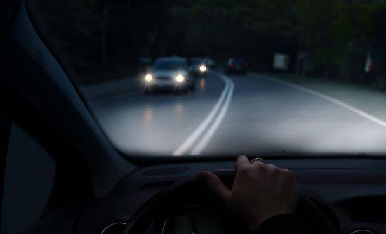 夜间如何安全驾驶灯光